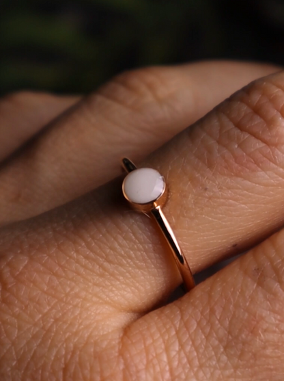 Tiny CIRCLE Ring
