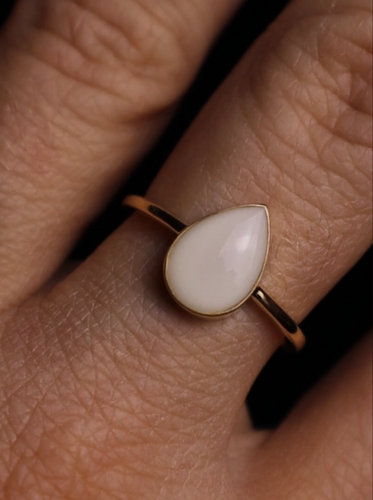 Teardrop ring